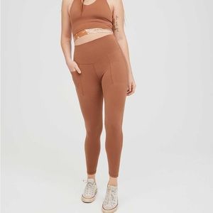 Aerie real me high waisted 7/8 pocket leggings